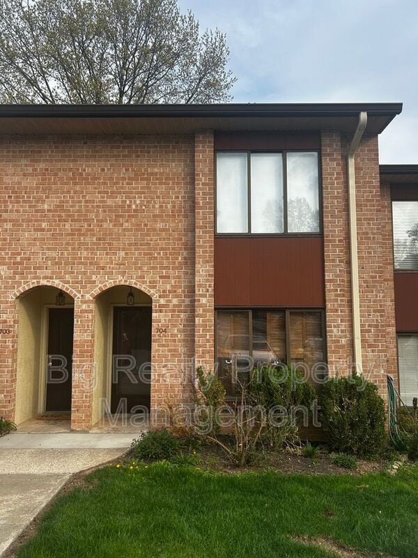 Photo - 704 Stonybrook Dr