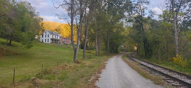 Photo - Cozy & Quiet Home in Glen Rock