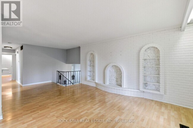 Photo - 111 Britten Close