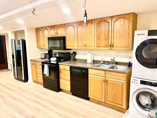 Building Photo - 1767 T St NW Unit B Rental