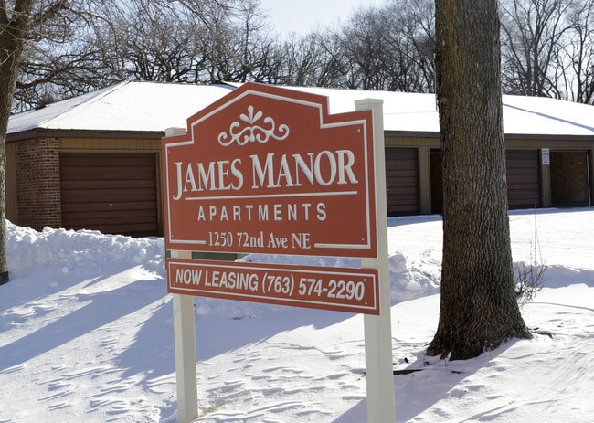James Manor Apartaments - James Manor Apartments