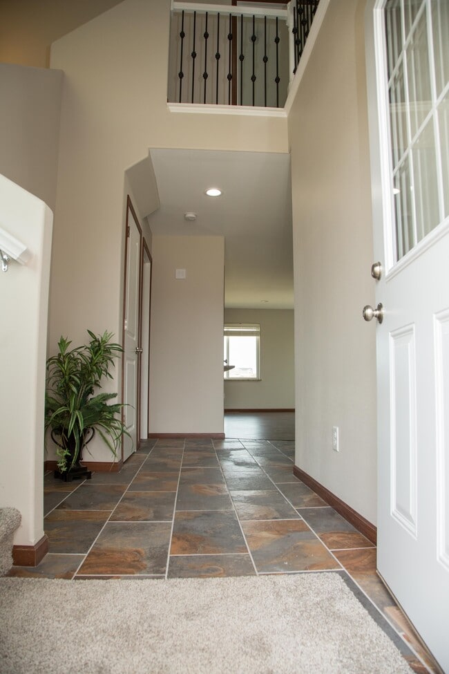 Building Photo - 6353 Pawnee Ln Rental