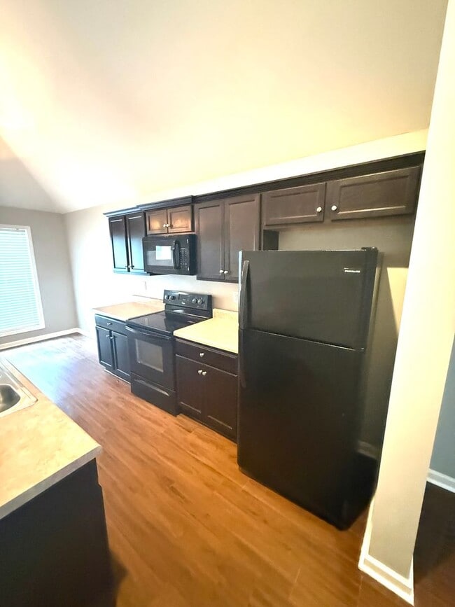 Photo - ** 3 Bed 2 Bath located in Burbank Crossing ** Call 334-366-9198 to schedule a self tour