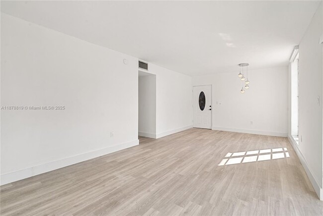 Photo - 8305 Crespi Blvd Unit 2D