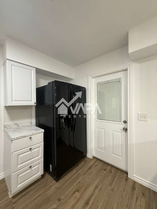 Photo - 231 Middlebury Dr