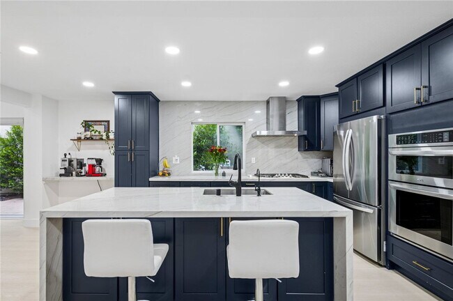 Photo - 37 Shearwater Pl