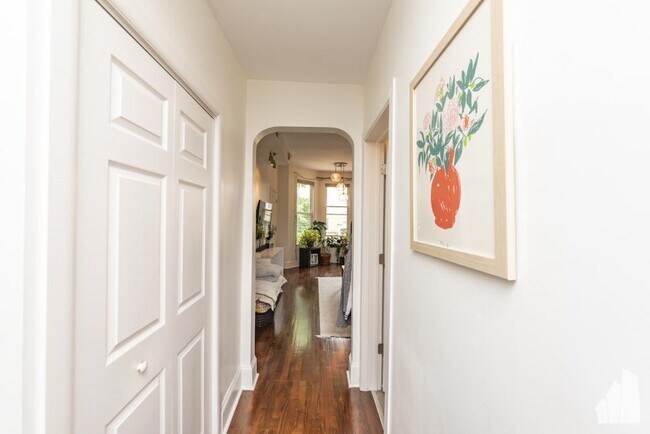 Photo - 2 bedroom in Chicago IL 60618 Unidad 1