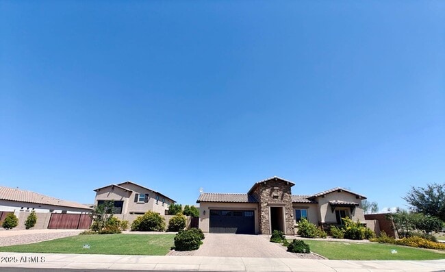 Building Photo - 9144 W Louise Dr Rental