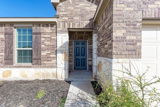 Photo - 201 Pivot Dr