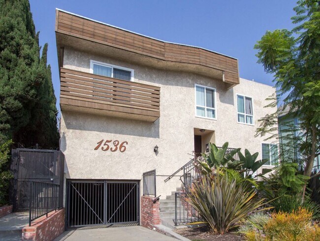 Building Photo - bun153 Rental