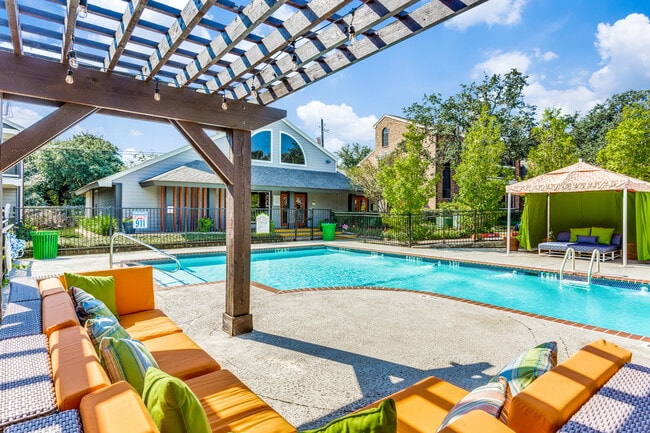 Fotografía del edificio - Balcones Club Apartments