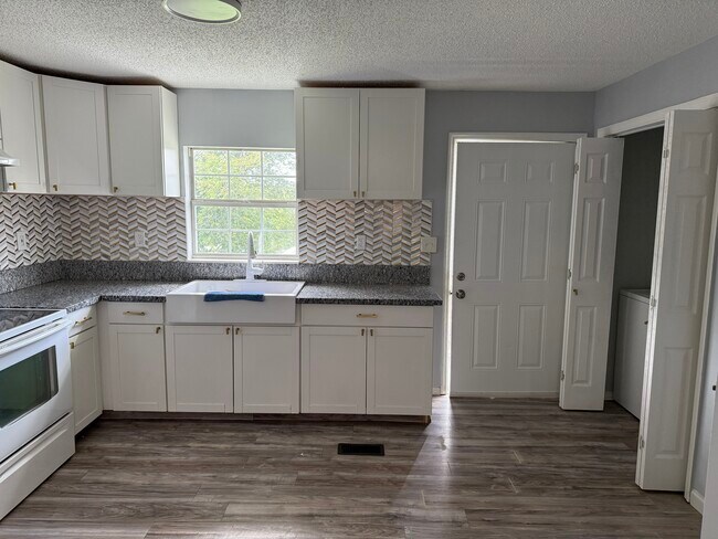 Photo - 3028 Toms Way Unit 2