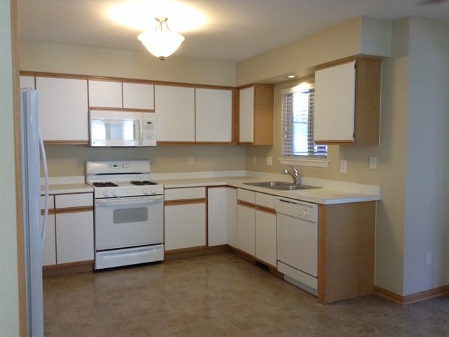 Photo - 14233 S Hillsdale Ct
