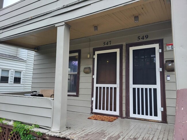 Building Photo - 547 Hickok Ave