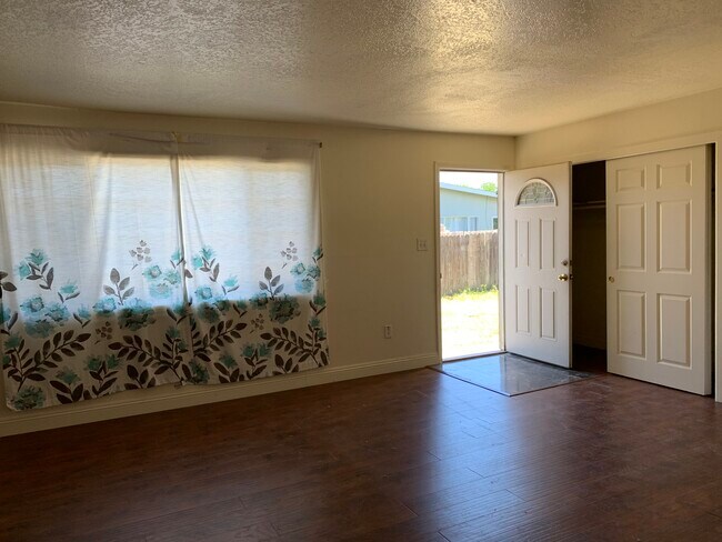 Photo - 7171 Chris Ave