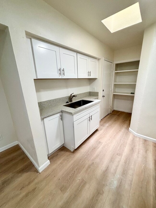 Building Photo - Wilma54 Unit 2754