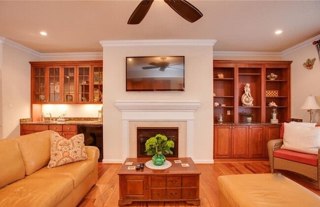 Photo - 3 Bedroom 2.5 Bath Townhouse style Condo in Great Neck