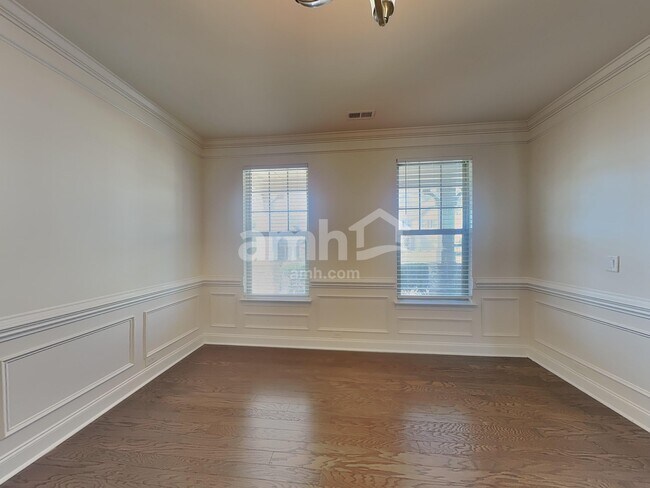 10075 Fox Trotter Ln