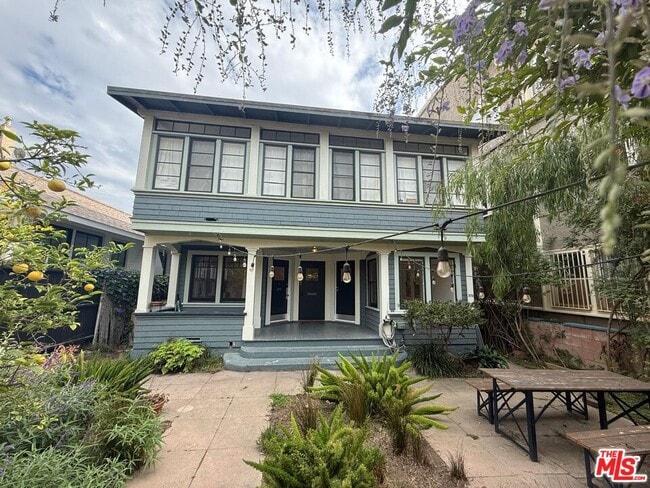 Building Photo - 30 Breeze Ave