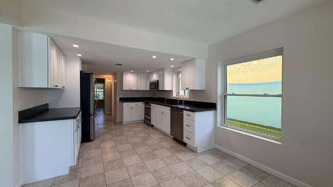 Photo - 3827 E Larkspur Dr