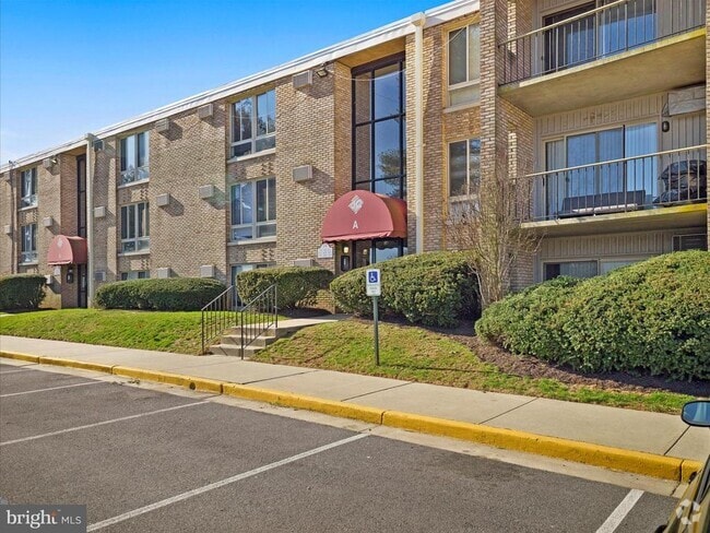 Building Photo - 501 Prospect Blvd Unit A-21 Rental