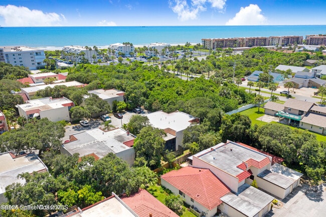 Building Photo - 8703 Jasmine Ct