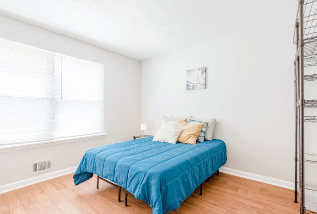 Photo - 2628 Candler Woods Dr