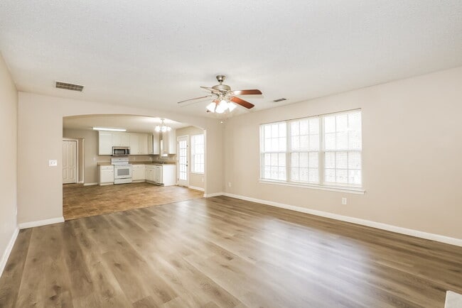 Photo - 10900 Hondal Ct