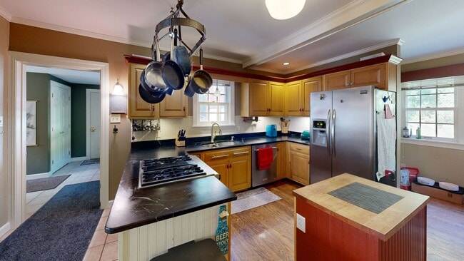 Photo - 45 Common St Unit Room 2