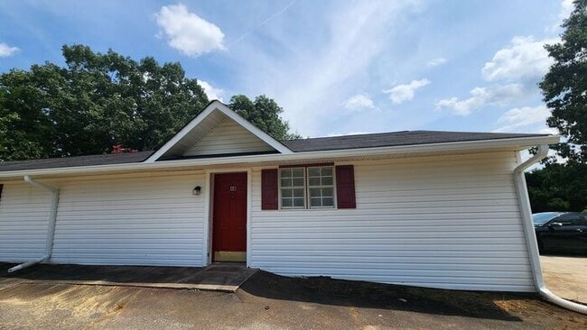 2 Bed 1 Bath Unit - Completely Remodeled -... - 2 Bed 1 Bath House Unit - Completely Remodeled -...