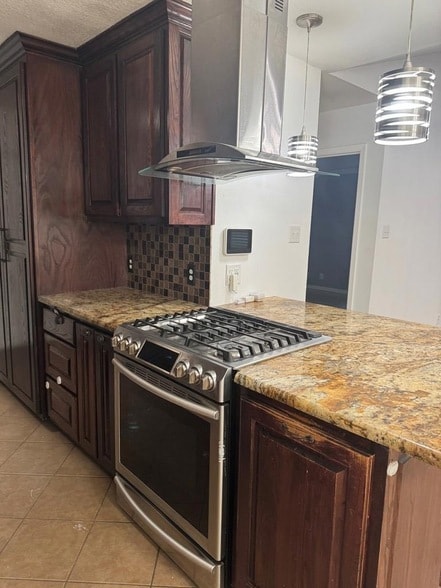 Photo - 403 Crenshaw Dr