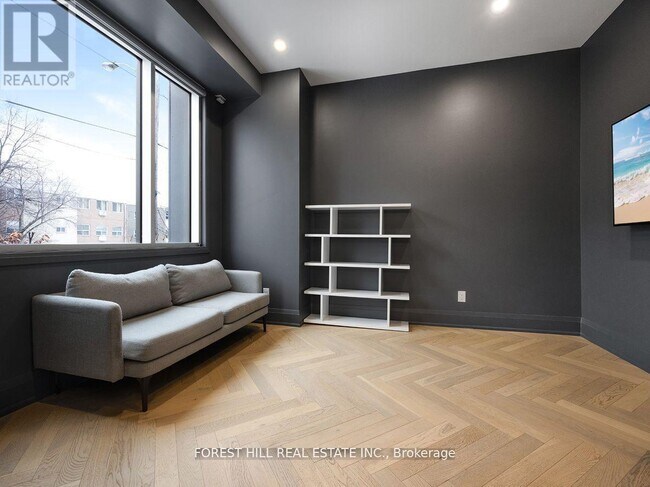 Photo - 18 Greenbriar Rd