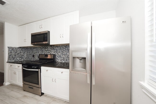 Photo - 5375 Little John Ln