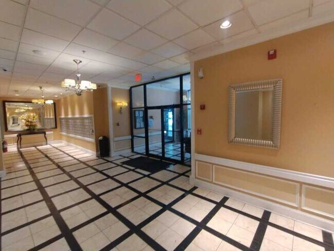 Photo - 311 W Ashley St