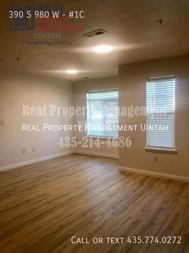 Photo - 390 980 Unit #1C