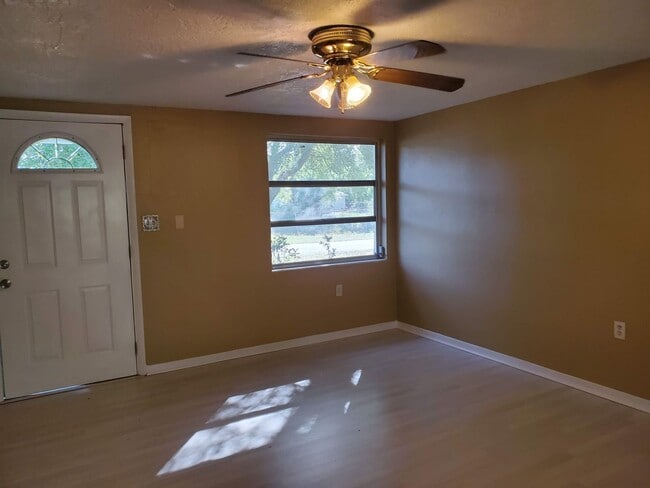 Photo - Nice 2/1 Home in Beverly Hills