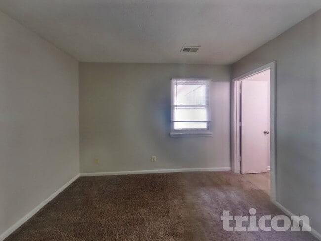 Photo - 5220 Tamarisk Ct