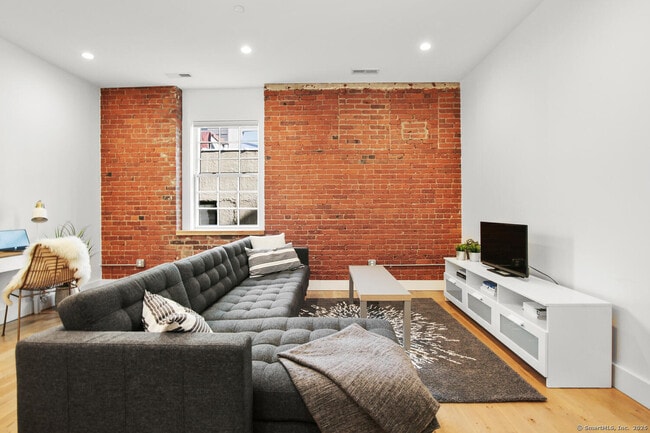 Photo - 191 Summer St Unit 3