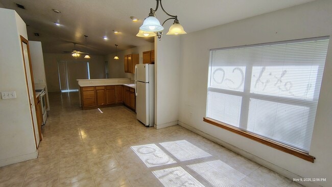 Photo - 812 S Varr Ave House