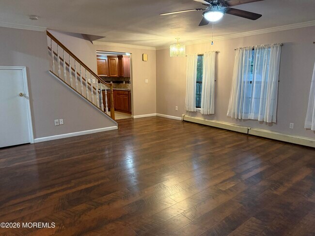 223 Riverside Dr