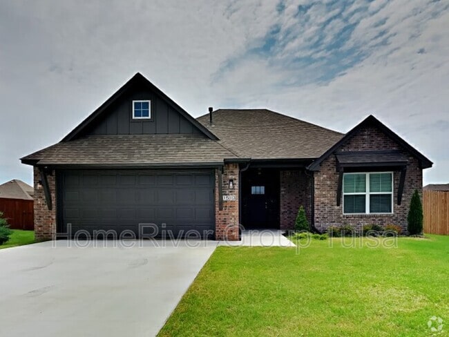 Building Photo - 1513 E Atlanta St Rental