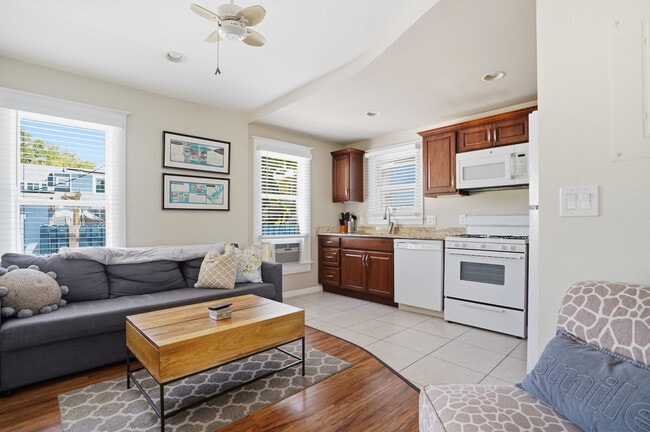 Photo - 539 6th St N Unidad 539 6th St N #2