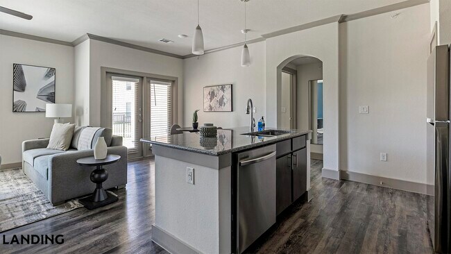 Photo - 12500 Shadowglen Trce Unit 5107