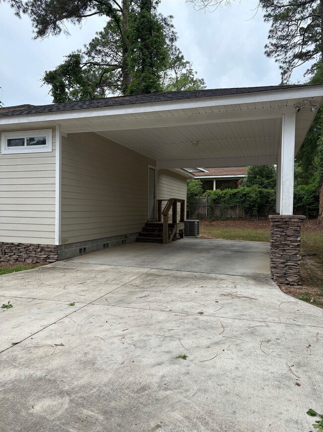 Photo - 534 Collins Dr