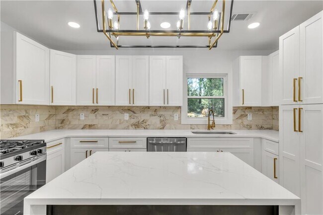 Photo - 2358 Tilson Rd