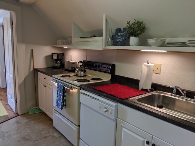 Photo - 313 River Rd Apartments Unit 2