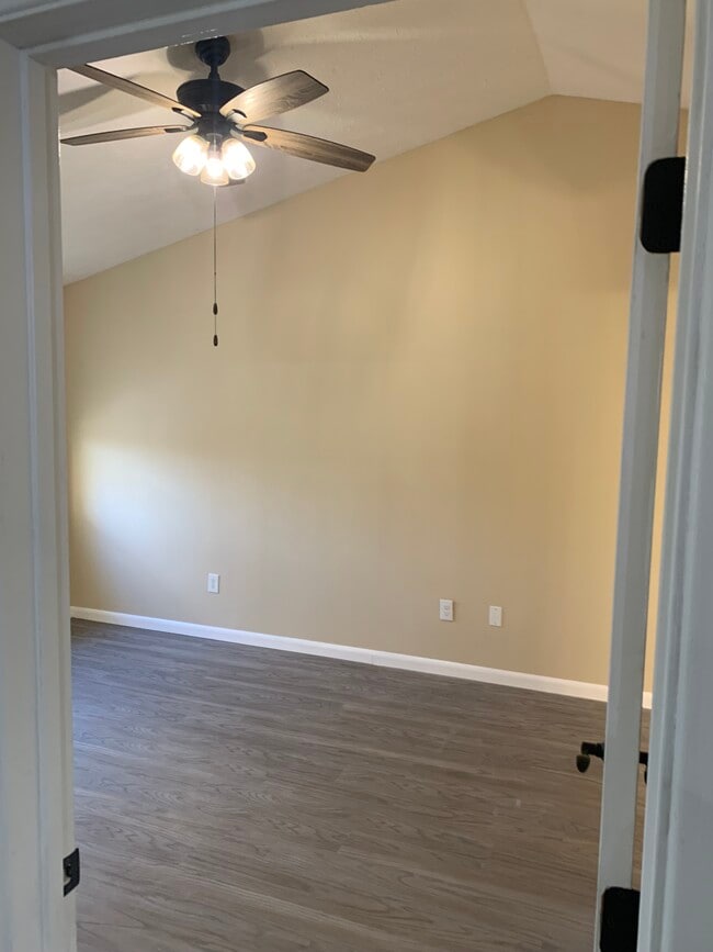 Photo - 4240 Village Parkway Cir E