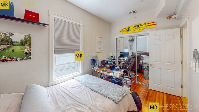 Photo - 16 Carpenter St