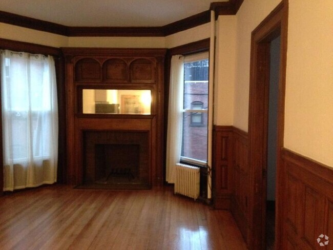 Building Photo - 847 Beacon St Rental