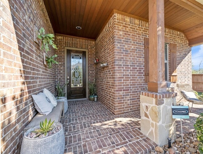 Photo - 2019 Wild Peregrine Cir